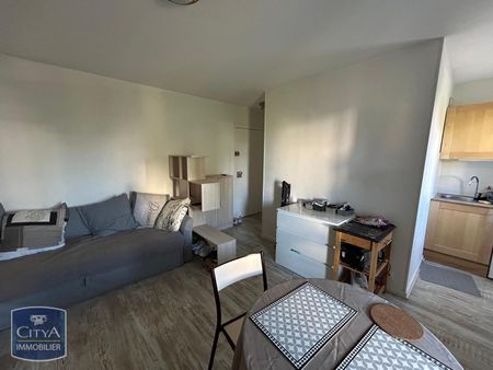 Location Appartement 1 pièce 24m² CLERMONT FERRAND 63000 - Photo 2