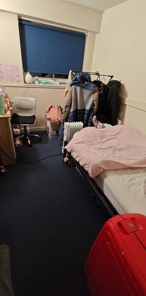 Room in a Shared Flat, Belvedere Road, M6 - Photo 1