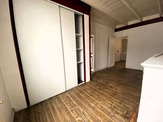 Location Maison 4 pièces 122m² JARNAC 16200 - Photo 1