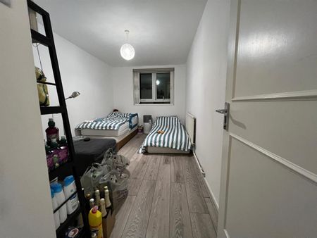 Rusper Close, Stanmore - Photo 4