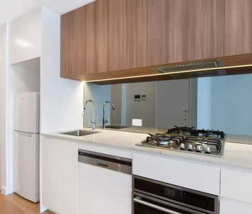 Ultra Modern and Convenient One Bedroom Apartment - Photo 4