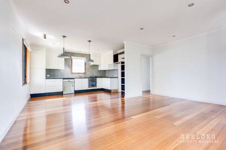 33 Richard St Newcomb - Photo 4