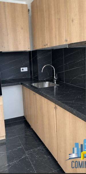 Location Appartement 1 pièce 28m² COURBEVOIE 92400 - Photo 2