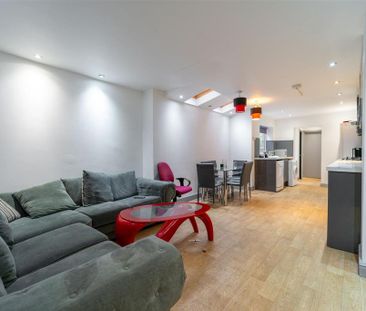 6 bedroom house to rent - Photo 1