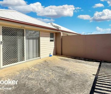 3/11 View Street, Camden - Photo 2