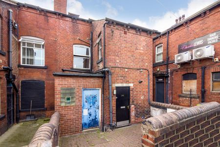 390 Kirkstall Road Leeds - LS4 2HQ - Photo 4