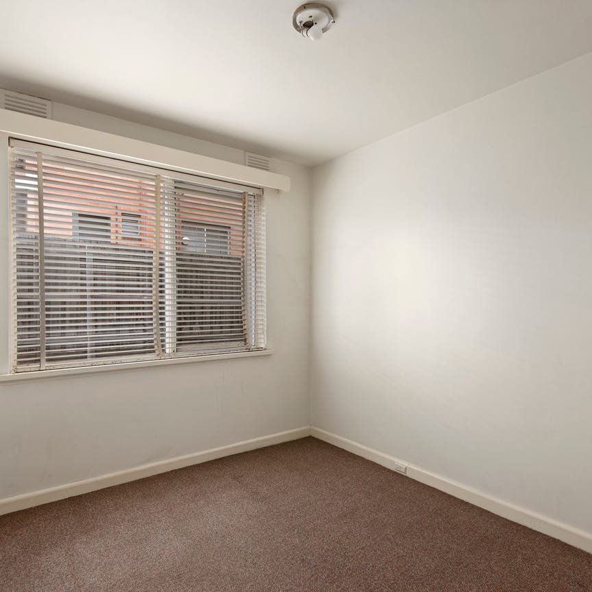 2/30 Elm Street, Hawthorn - Photo 1