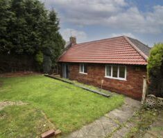 2 BEDROOM Bungalow - Semi Detached - Photo 2