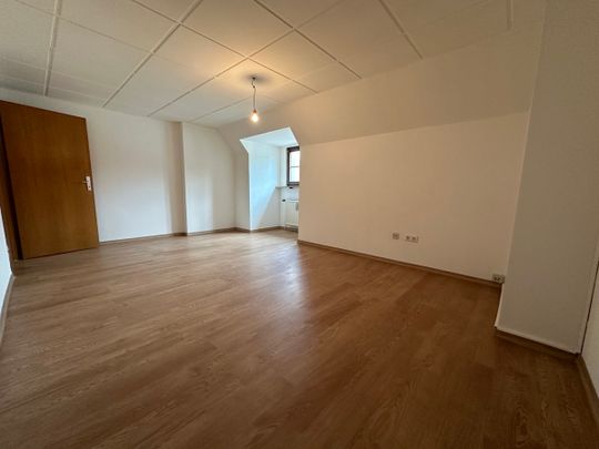 Zentrumsnahe ein Zimmer Wohnung mit geräumiger Wohnküche - Photo 1