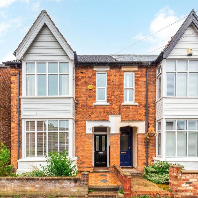 3 bedroom semi-detached house to rent - Photo 1