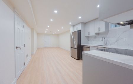 For Lease - 3980 Midhurst Lane, Mississauga, Ontario - Photo 3