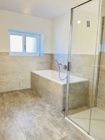 Top-sanierte 4-Zimmer-Wohnung mit Südterrasse am nördlichen Stadtrand von Salzburg - Photo 4