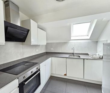3 bedroom flat to rent - Photo 5