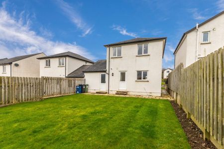 3 bedroom detached house to rent - Photo 2