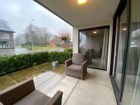 Instapklaar gelijkvloersappartement met autostaanplaats en terras (16 m²) - Foto 3