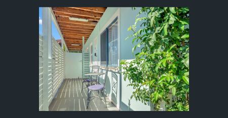 Fully Furnished 1 Bedroom Unit Walking Distance to the Beach - ALL INSPECTIONS ARE ON QLD TIME - Photo 5