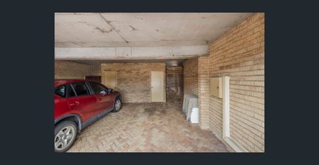 2 Bedroom Unit - Unfurnished - Great Location! - Photo 4