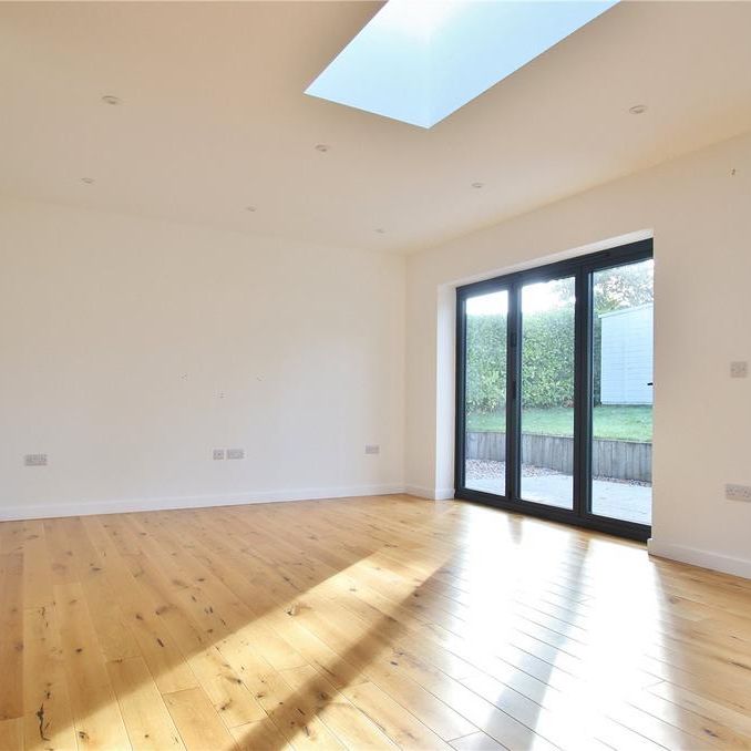 4 bedroom bungalow to rent - Photo 1