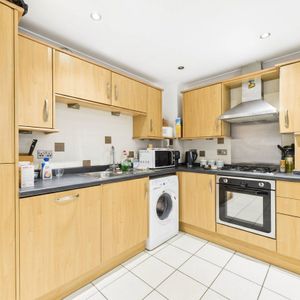 Queens Road, Farnborough Queens Road, Farnborough - Photo 2