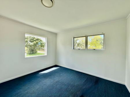 Spacious 7-Bedroom Family Home - Room for Everyone! - Photo 2