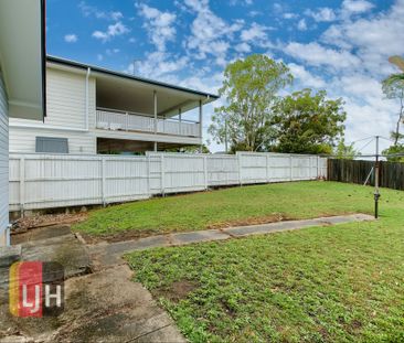 AIR CONDITIONED 3 BEDROOM HOME WITH LAWN MAINTENANCE INCLUDED! - Photo 6
