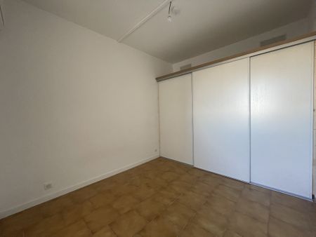 Location Appartement 2 pièces 47m² AUBAGNE 13400 - Photo 3