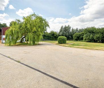 3 bedroom detached house to rent - Photo 3