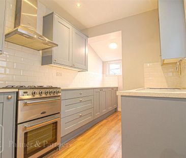 2 bedroom terraced house to rent - Photo 2