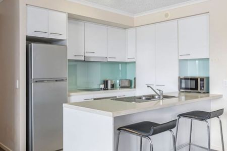 Modern Fully Furnished 2-Bedroom Apartment – Central Toowoomba - Photo 5