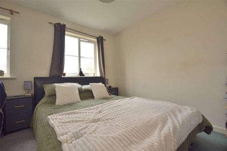 Cypress Road, Walton Cardiff, Tewkesbury, GL20 - Photo 4