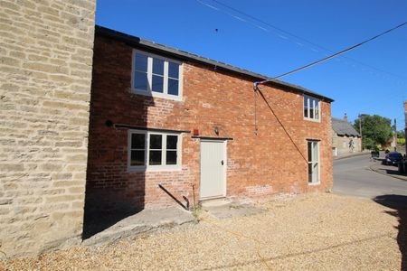 2 Bedroom Cottage to Rent in Stable Hill, Brigstock, Kettering, NN14 - Photo 4