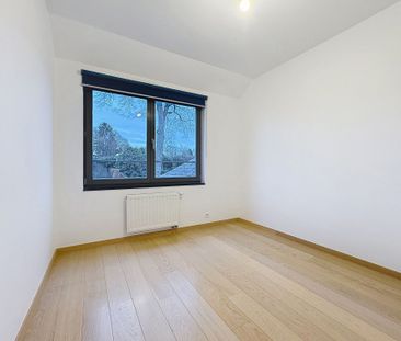 1410, Waterloo - Photo 3