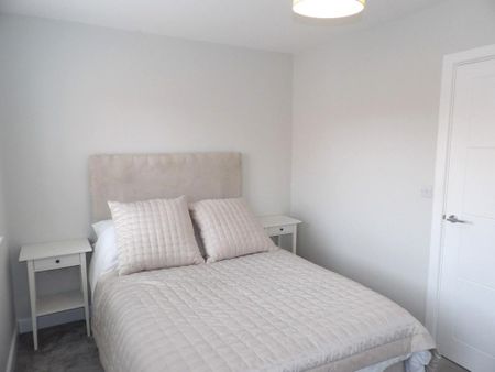2 bedroom semi-detached house to rent - Photo 5