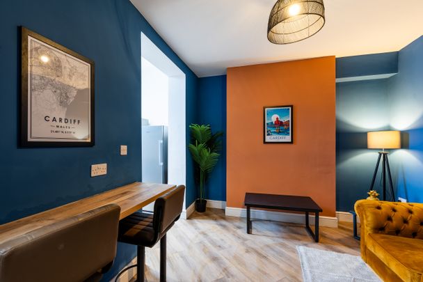 Co-living house, 3 minute stroll to UHW Room 3 - Photo 1