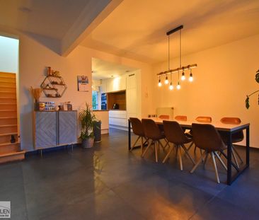 Ruime gezinswoning met 4 slaapkamers, tuin, terras en 2 staanplaats... - Photo 4
