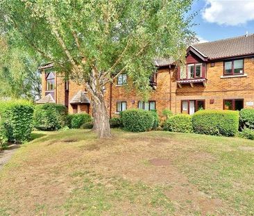 Beta Road, Woking, Surrey, GU22 - Photo 2