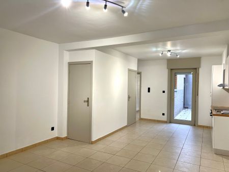 Woning met 2 slaapkamers en koer. - Foto 4