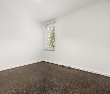 22/15 Beach Street, Port Melbourne VIC 3207 - Townhouse For Rent | ... - Photo 3