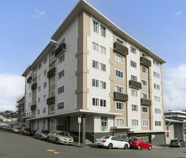 Welcome to apartment 515 in 12 Martin Square - Photo 1