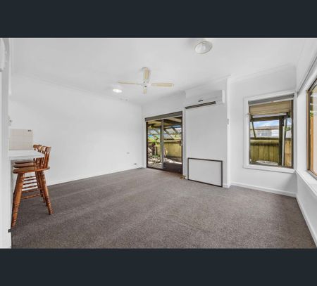 212 Yarrowee Street, Sebastopol, Vic 3356 - Photo 4