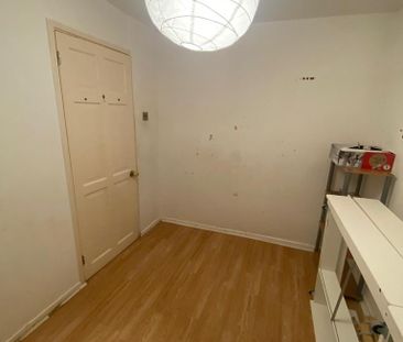 4 bedroom terraced house to rent - Photo 3