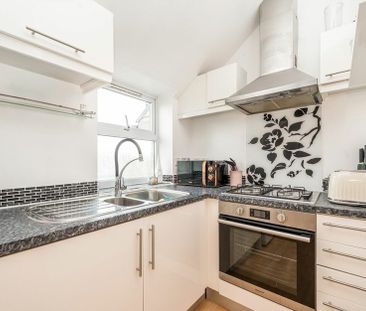 Chertsey Road - Photo 4