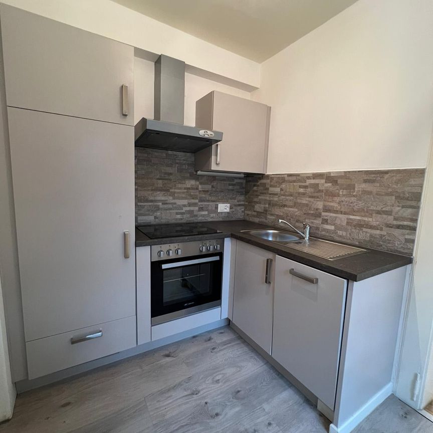 2.5 Zimmer, 3. Stock - Photo 1