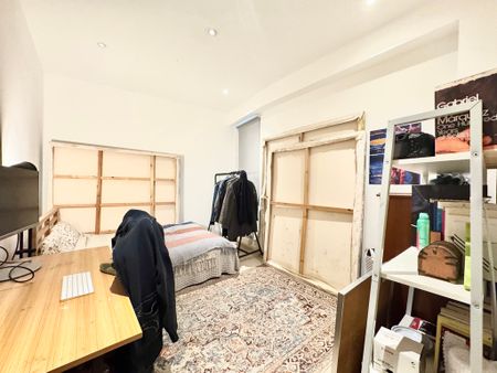 3 Bedroom Apartment, Stanstead Road, London - Photo 4