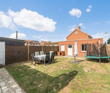 Instapklare HOB met 3 slaapkamers en garage te Oostrozebeke! - Photo 1