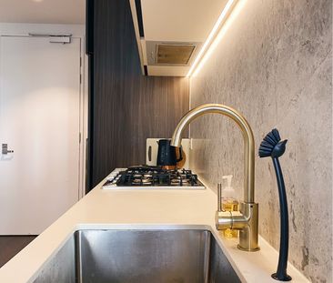 Stylish Fully Furnished 2-Bedroom Apartment in Southbank - Photo 6