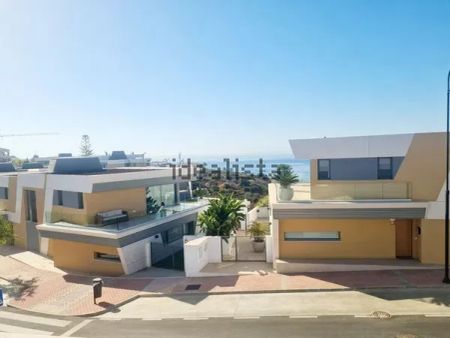 Alquiler de chalet pareado en CL Dingo - Photo 4