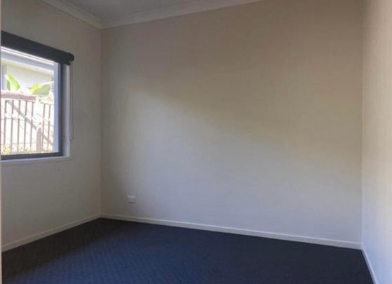 Upper Coomera - Photo 1