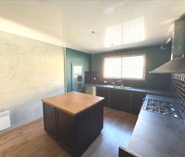 Location Maison 4 pièces 130m² CASSIS 13260 - Photo 2
