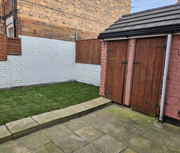 2 bedroom terraced house to rent - Photo 2